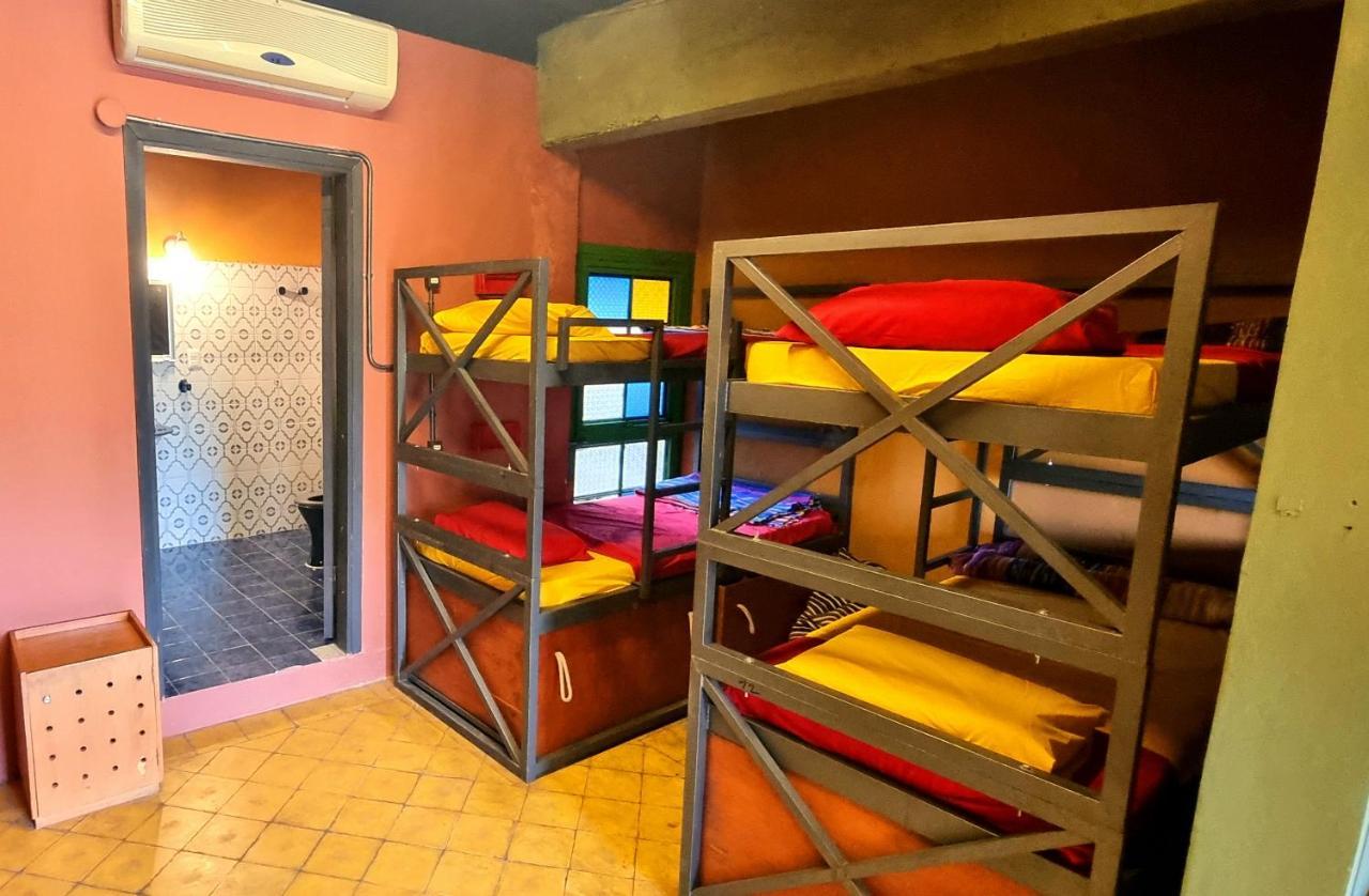 Circo Hostel アスンシオン エクステリア 写真