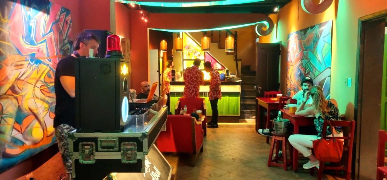 Circo Hostel アスンシオン エクステリア 写真