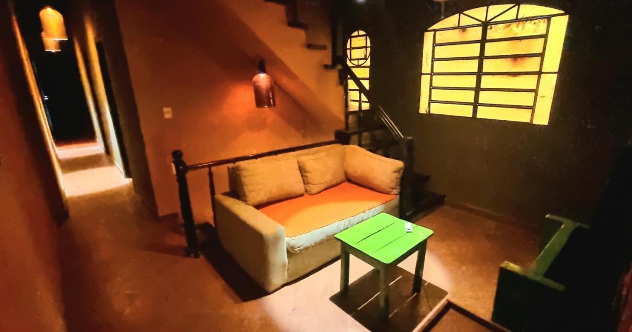 Circo Hostel アスンシオン エクステリア 写真