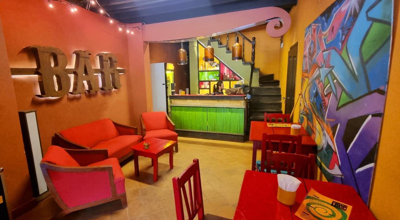 Circo Hostel アスンシオン エクステリア 写真