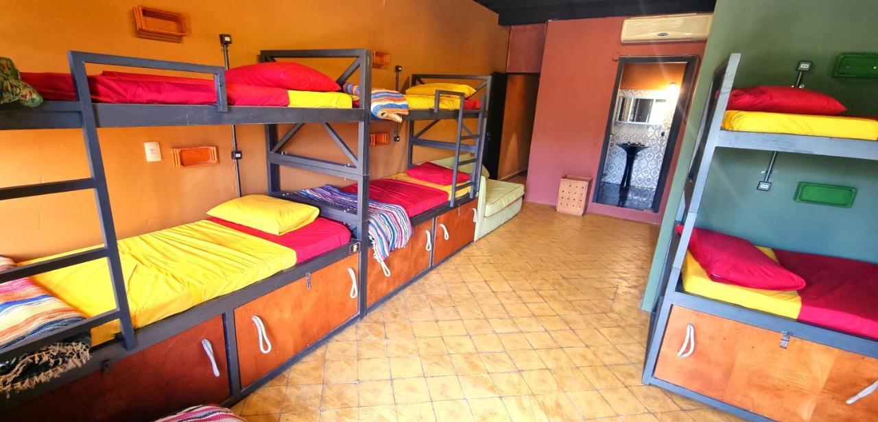Circo Hostel アスンシオン エクステリア 写真